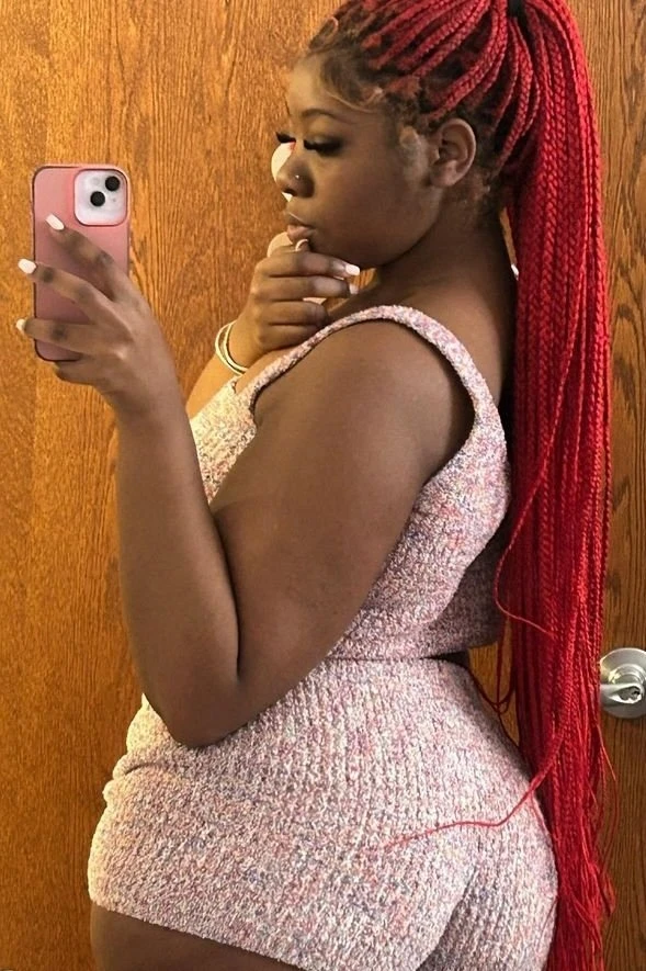 Pat – Burkinabe escort in Beirut — 3 / 7