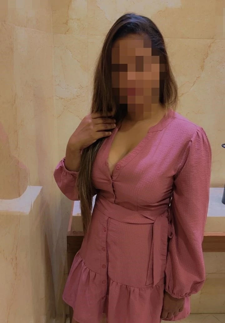 Anaya Real Meet & Cam Show – Indian escort in Mumbai — 3 / 12