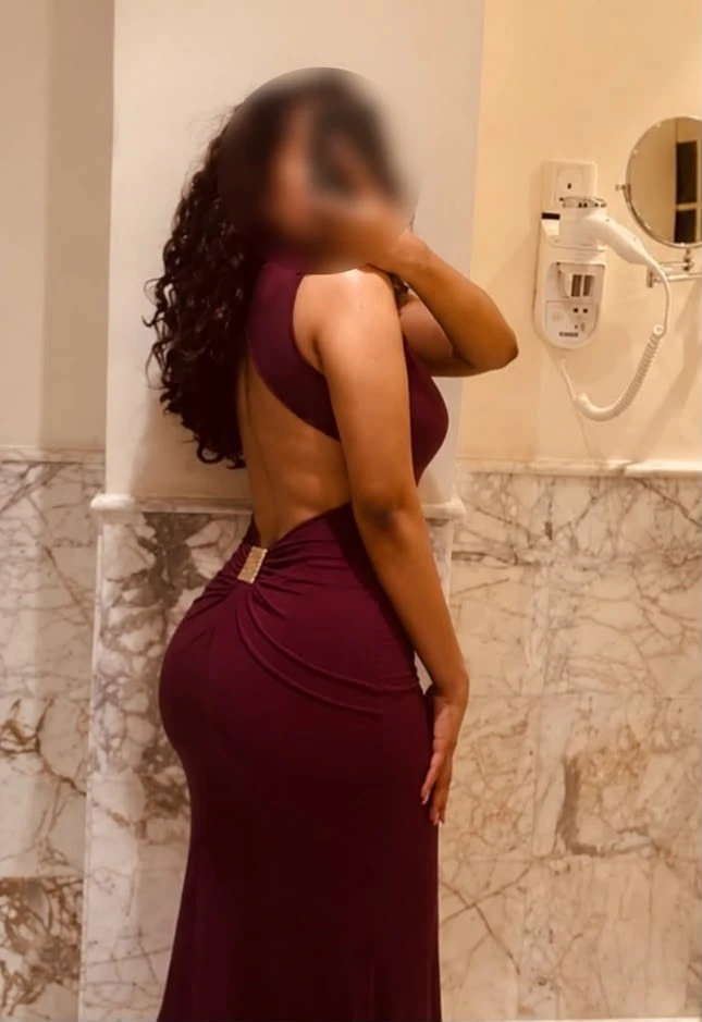 Miss Prada – Sri Lankan escort in Colombo — 9 / 10