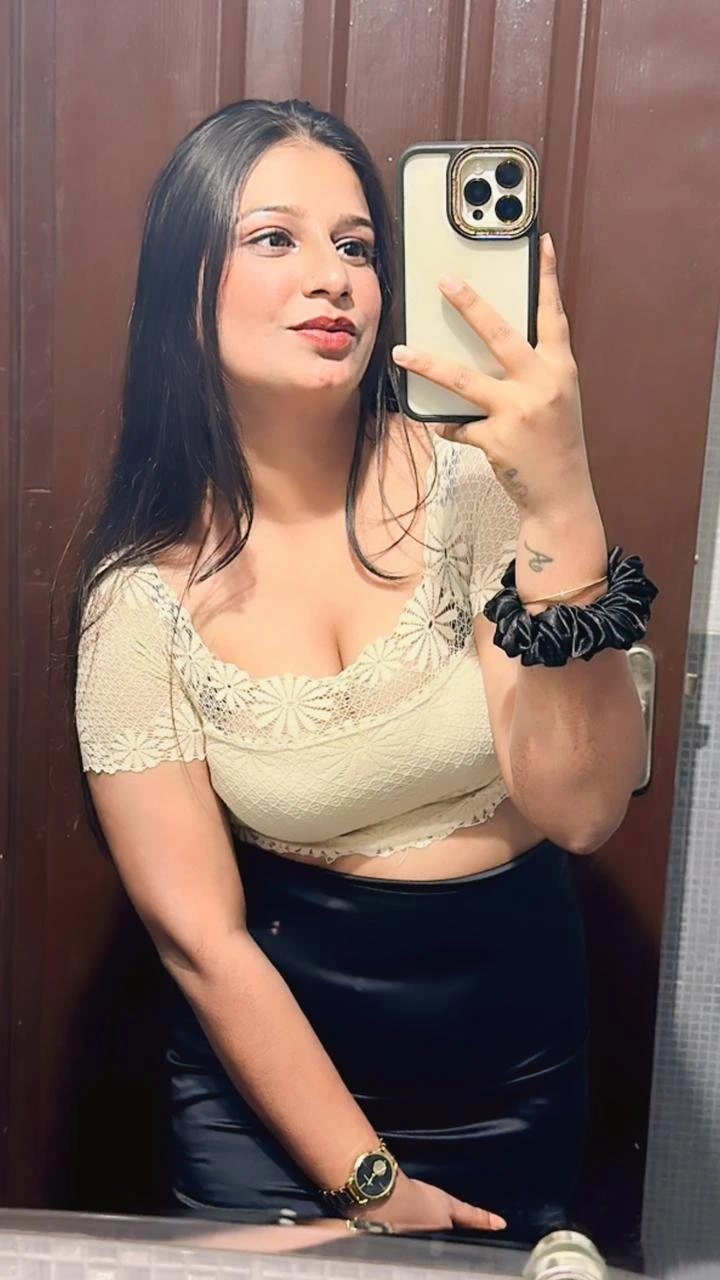 Aakansha Pandey – escort agency in New Delhi — 12 / 15