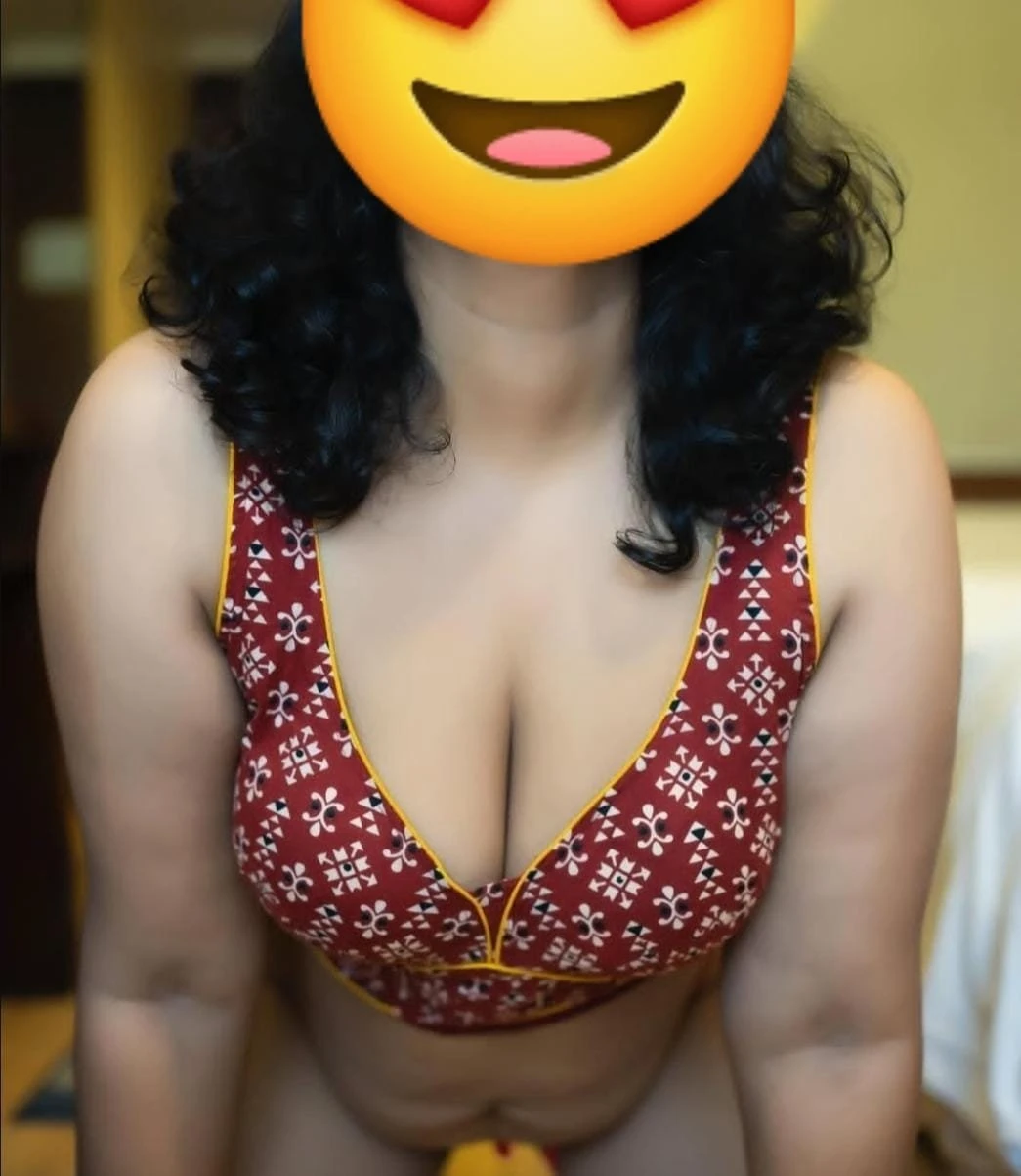 Sweety❣️ Cam Queen🧿 – Indian escort in New Delhi — 2 / 6
