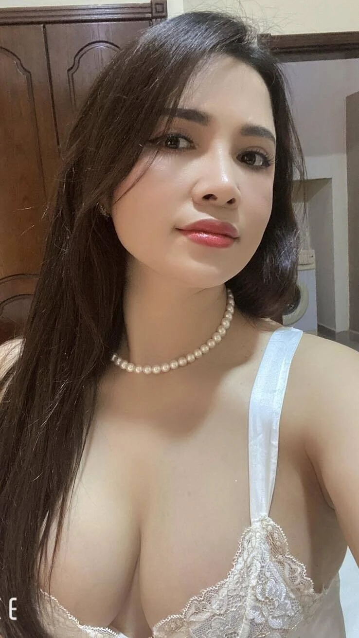 Mimi – Sri Lankan escort in Colombo — 3 / 5