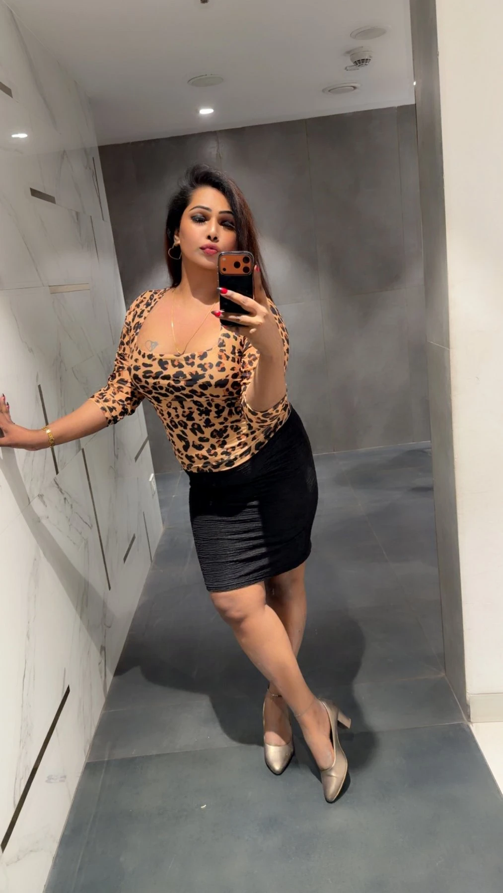 Cam Sessions Only.. No Real Meetups – Indian escort in Mumbai — 2 / 15
