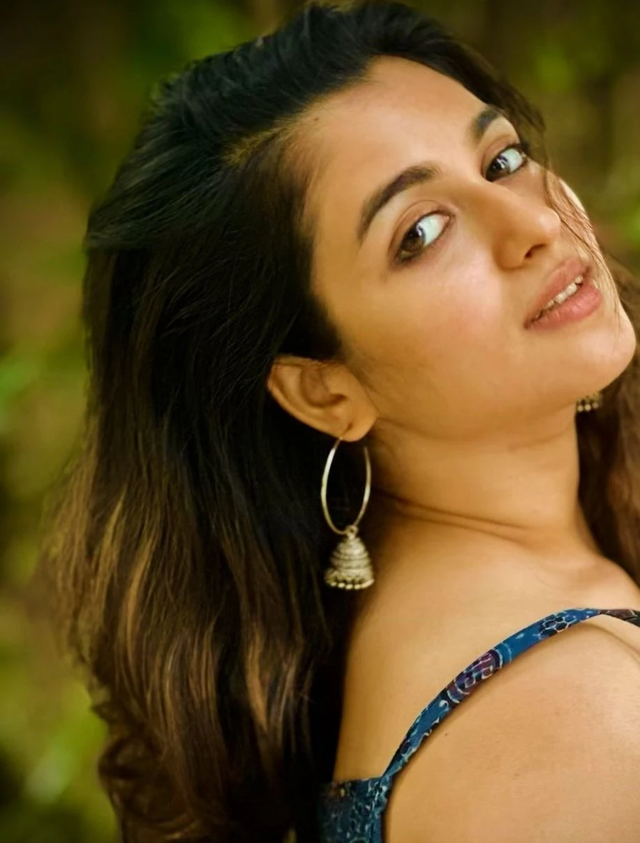 Independent Ragin Cam Show and Reel Meet – Indian escort in New Delhi — 3 / 4