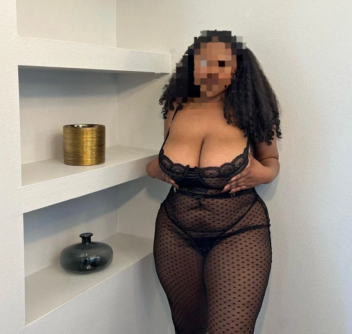 Peachh – South African escort in Kochi — 2 / 4