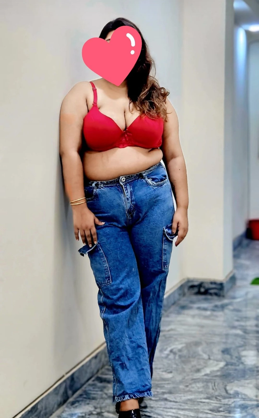 Niharika Singh Cam and real meet – Indian escort in Gurgaon — 3 / 5