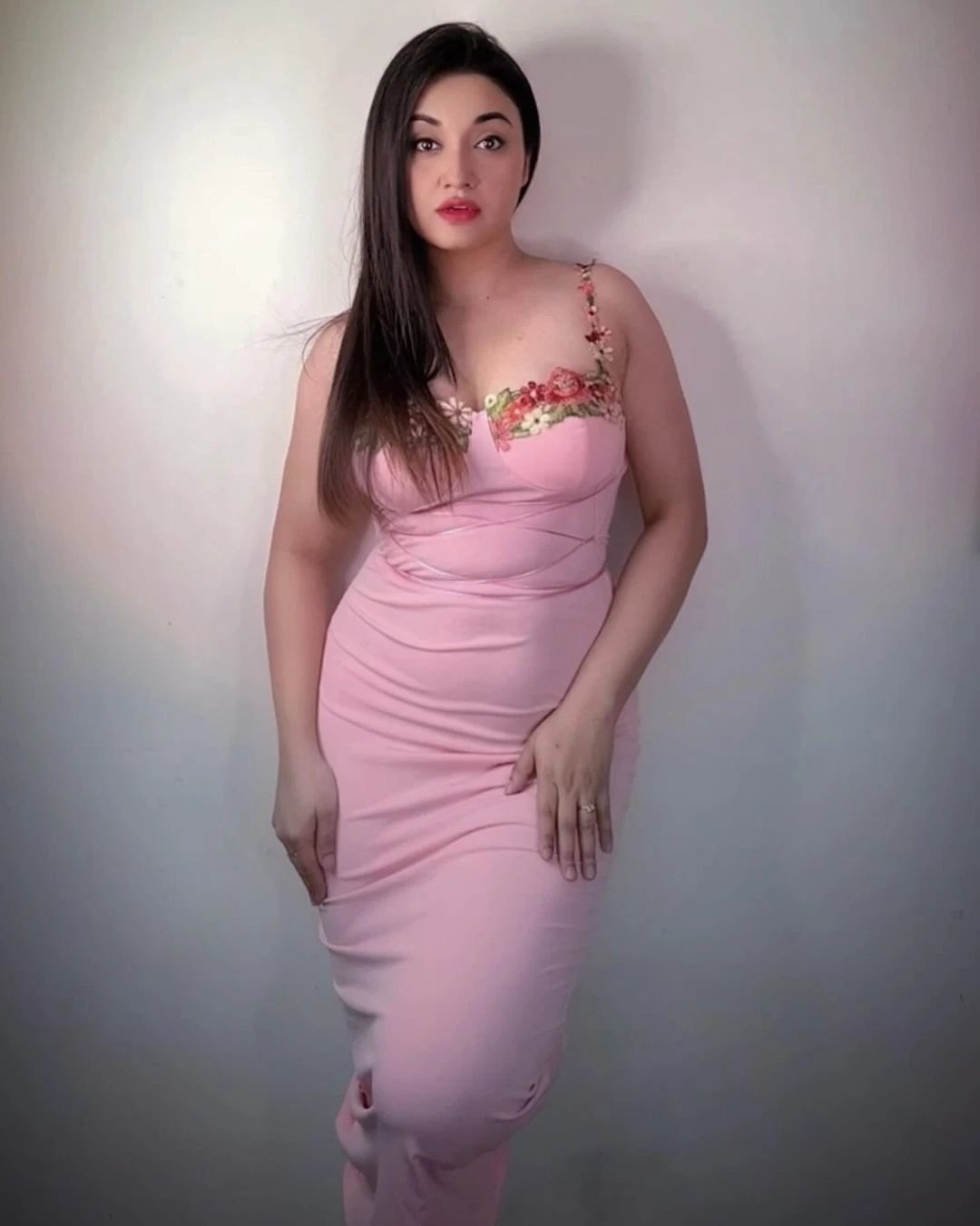 Vedika Escorts Service – Indian escort in Hyderabad — 2 / 5