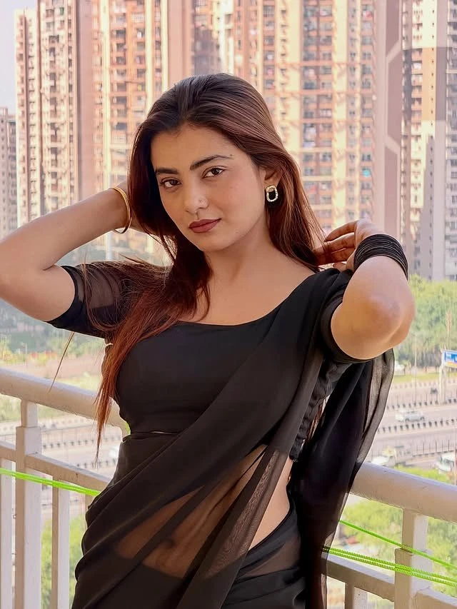 Priya – Indian escort in Hyderabad — 2 / 6
