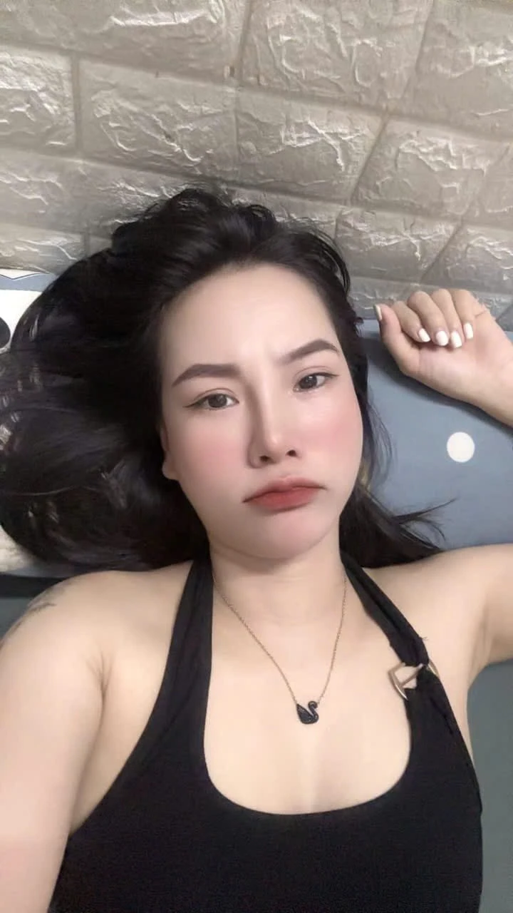 Juna Slutty Girl Cute( New Hot) – South Korean escort in Hanoi — 11 / 16