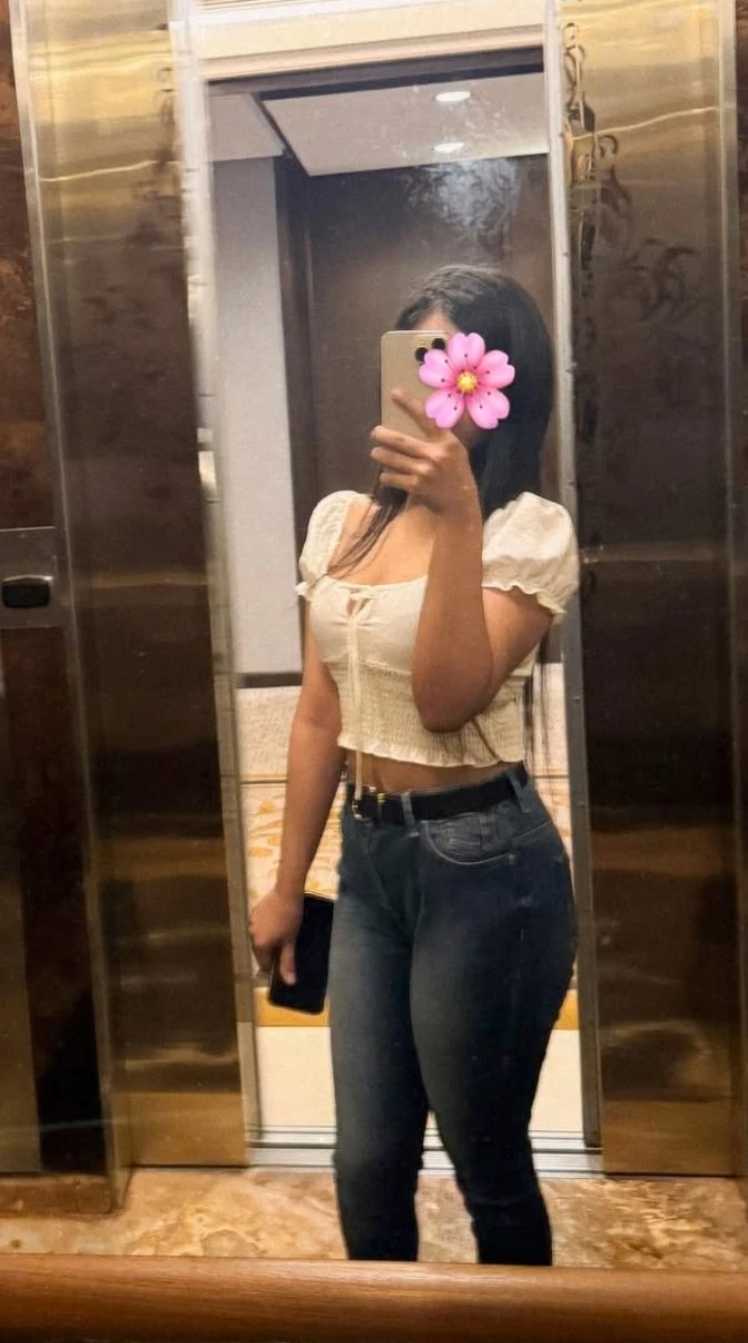 ꧁༒LIVE CAM@REAL MEET༒꧂🤍8 – Indian escort in Mumbai — 4 / 5