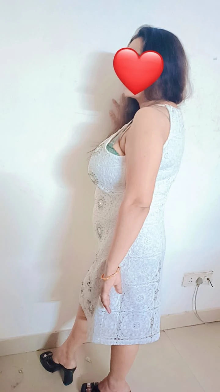 Binita Beautiful Women Real Meat – Indian escort in New Delhi — 4 / 6