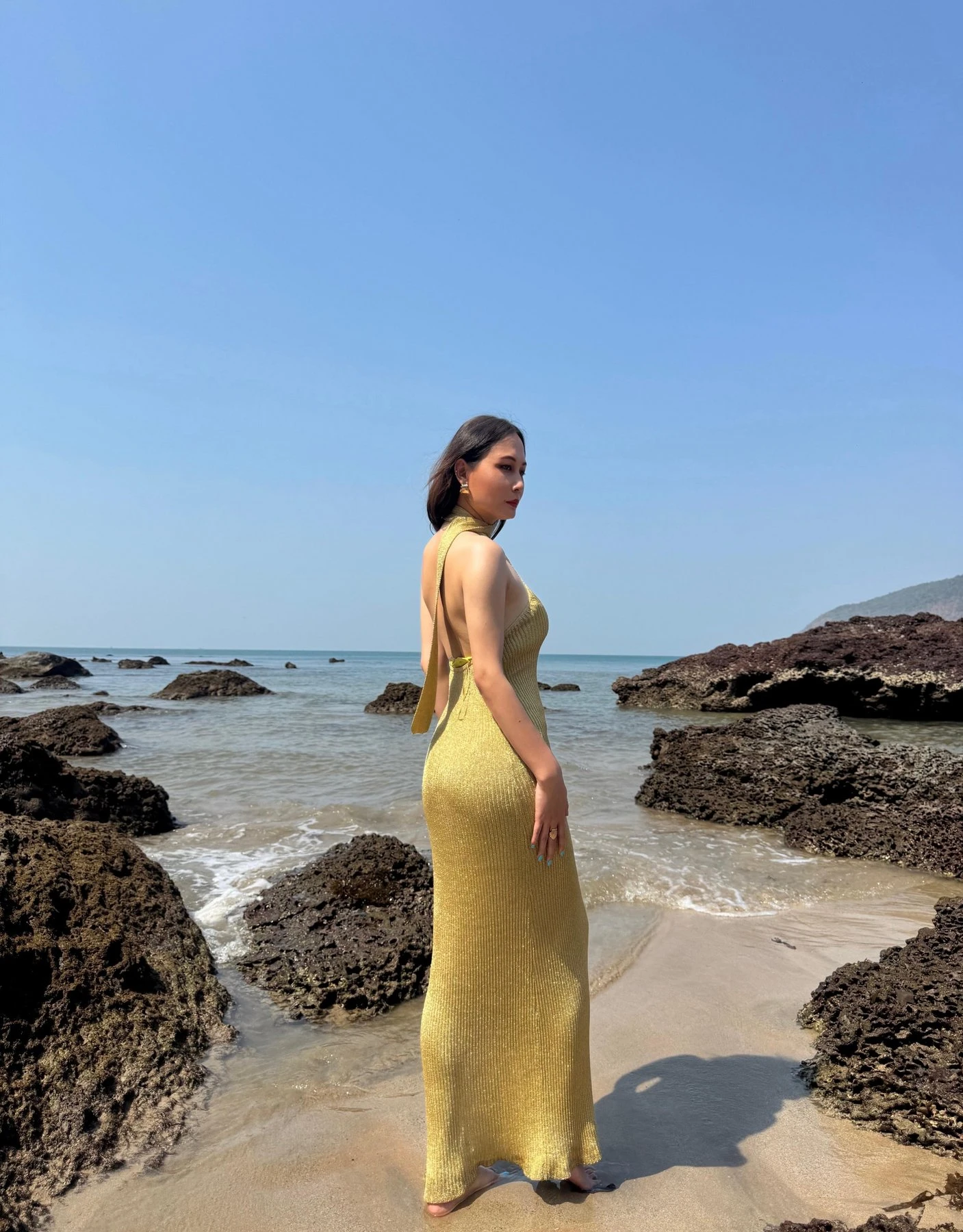 Malina – Burmese escort in Mumbai — 3 / 6