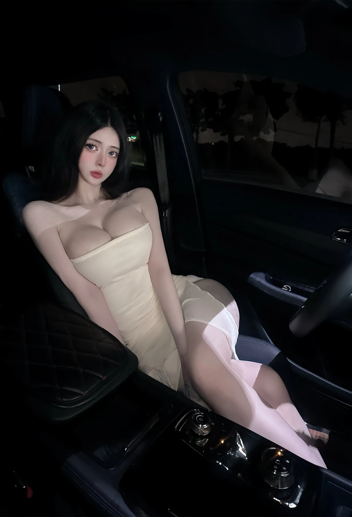 Sammy – Vietnamese escort in Ho Chi Minh City — 29 / 31