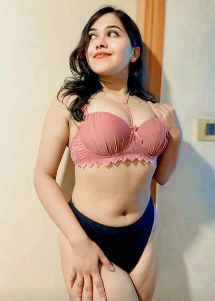 Manisha Patel – Indian escort in Hyderabad — 2 / 3