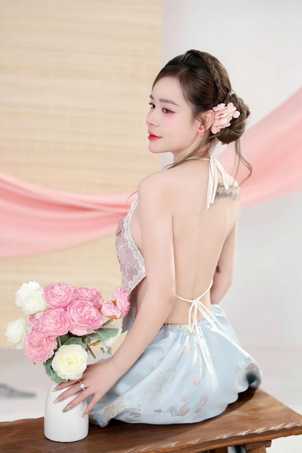 Suri – Vietnamese escort agency in Ho Chi Minh City — 19 / 24
