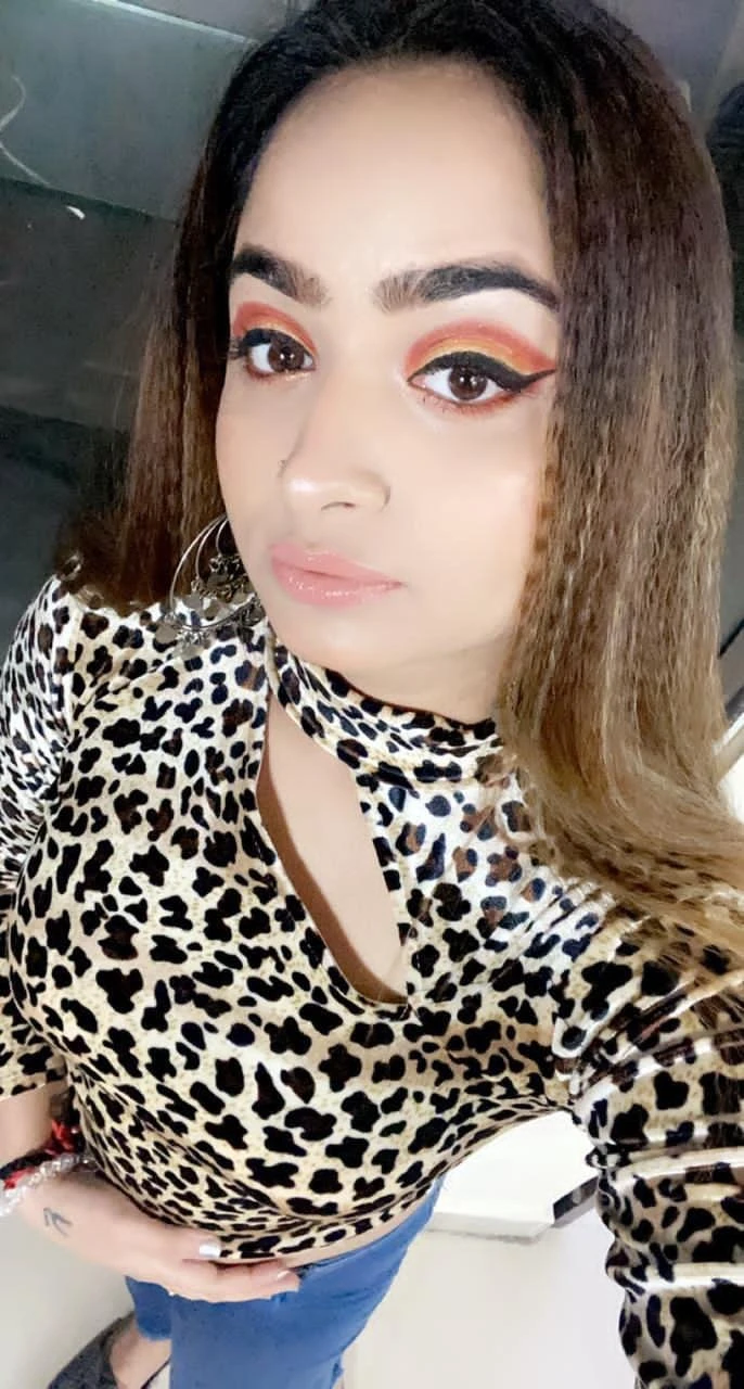 AROHI BHARDWAJ % REAL PIC'S CASH LKO – Indian escort agency in Lucknow — 4 / 6
