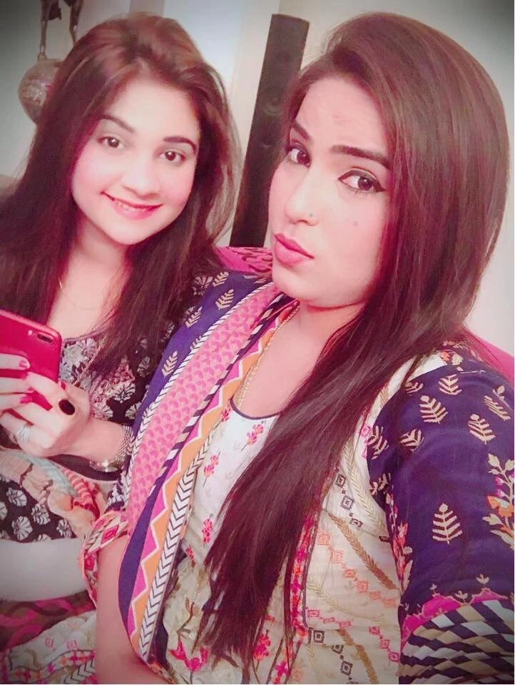 Arosa Malik – Pakistani escort in Karāchi — 11 / 13