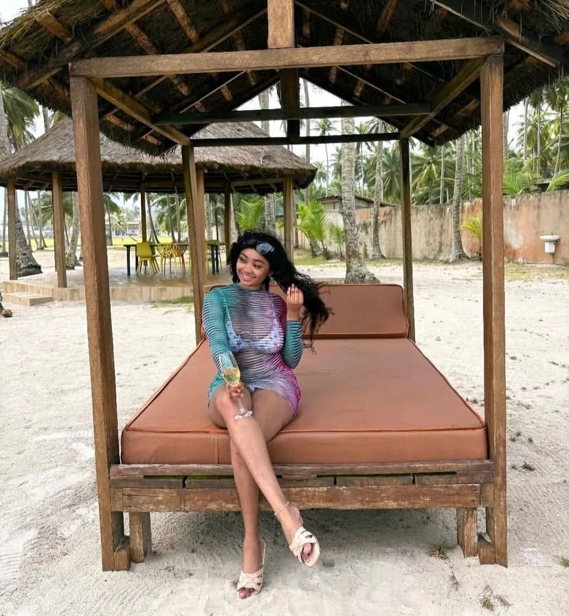Mira – Kenyan escort in Noida — 9 / 11
