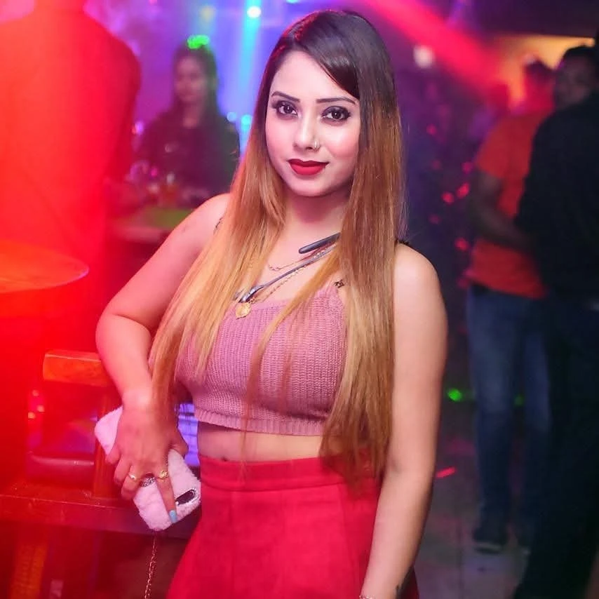 JALANDHAR PREET 𝟵𝟴𝟴𝟴𝟴𝟴𝟲𝟓𝟴𝟑 – Indian escort in Jalandhar — 2 / 5