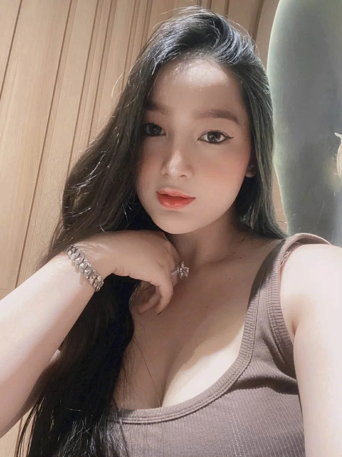 Diamond Massage At Home And Hotel – Vietnamese escort in Ho Chi Minh City — 16 / 20