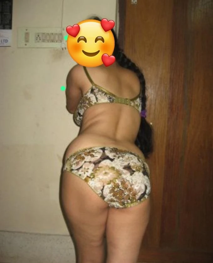 Nithya – Indian escort in Kochi — 2 / 4