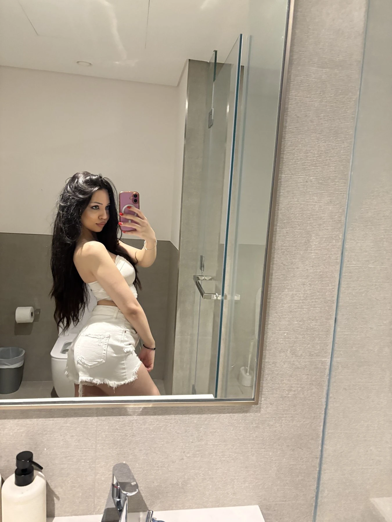 Isabel – Romanian escort in Bucharest — 8 / 13