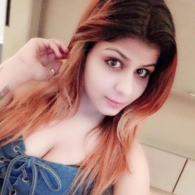 Maya Kappor – Indian escort in Mumbai — 2 / 5