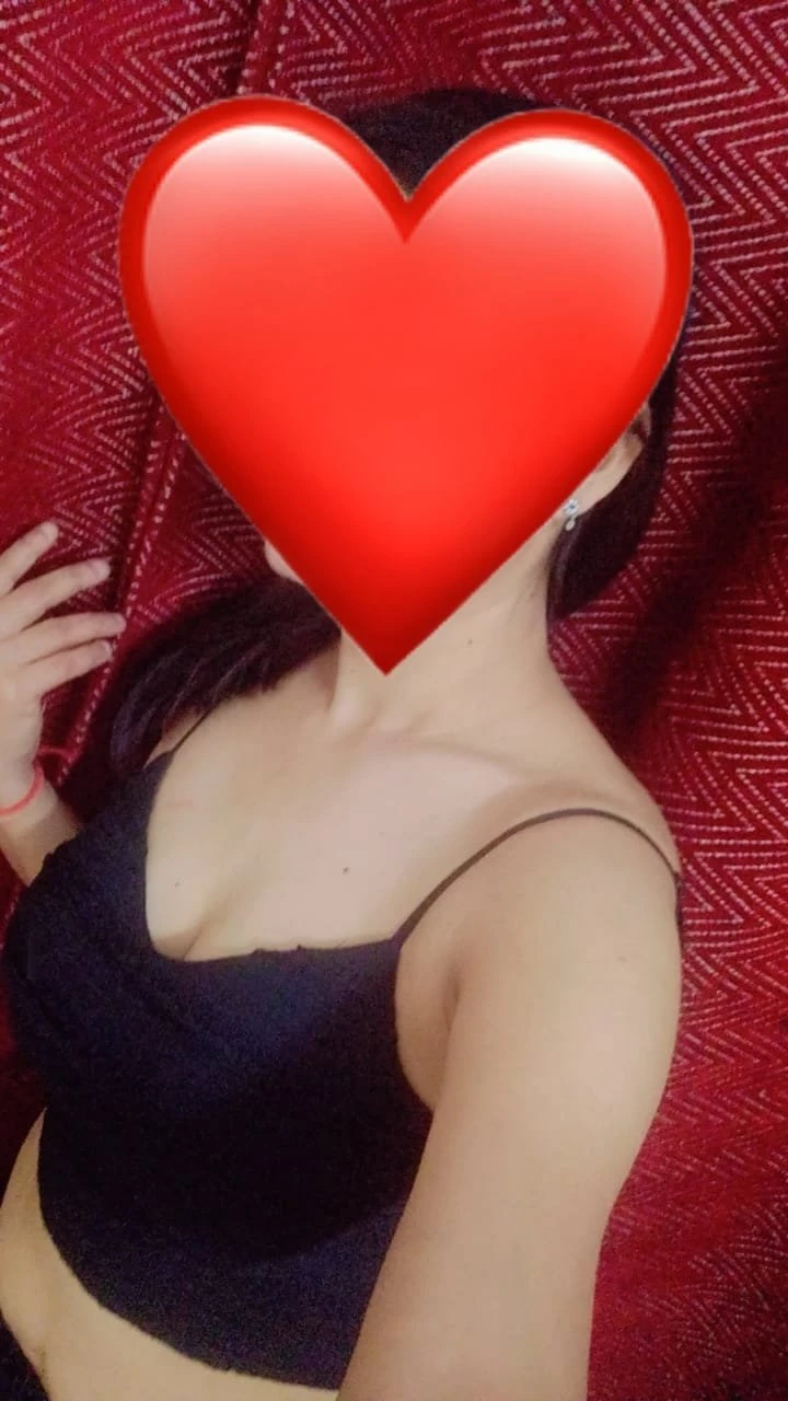 Netra Sharma Real meet and chat session – Indian escort in Noida — 2 / 7