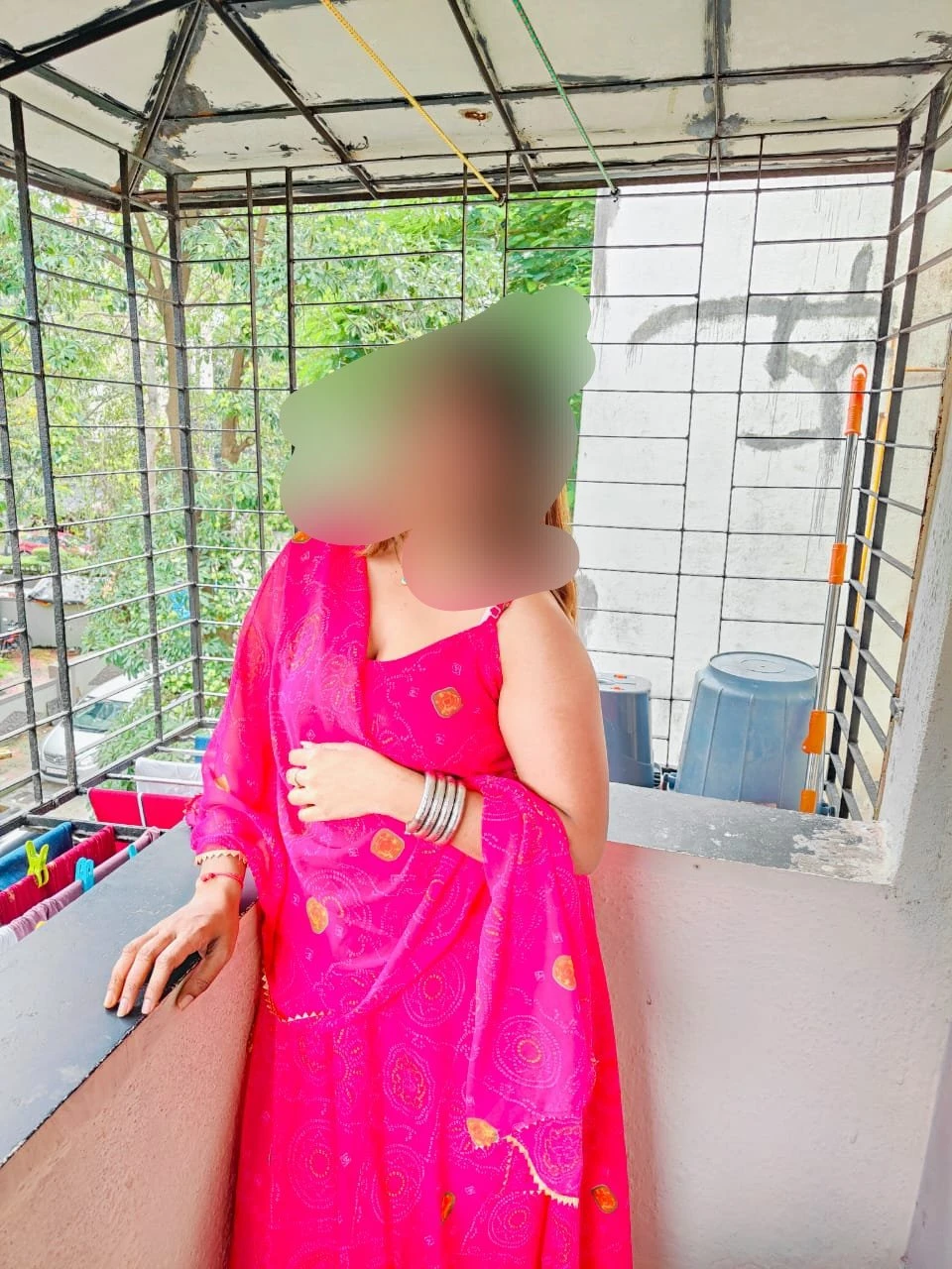 Neha – Indian escort in Bangalore — 1 / 8