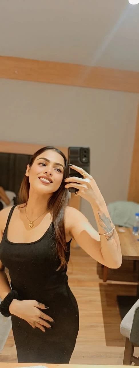 Authentic Girl Avantika Arora Real Meet – Indian escort in Hyderabad — 2 / 7