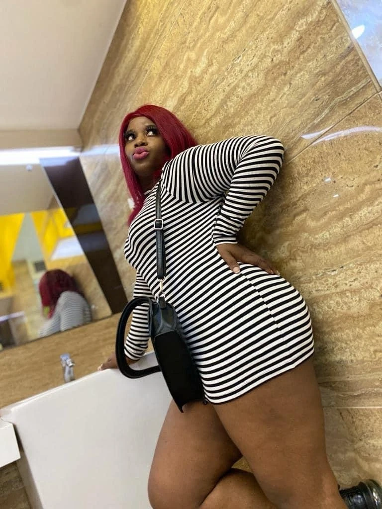 Savannah Savage – South African escort in New Delhi — 4 / 5