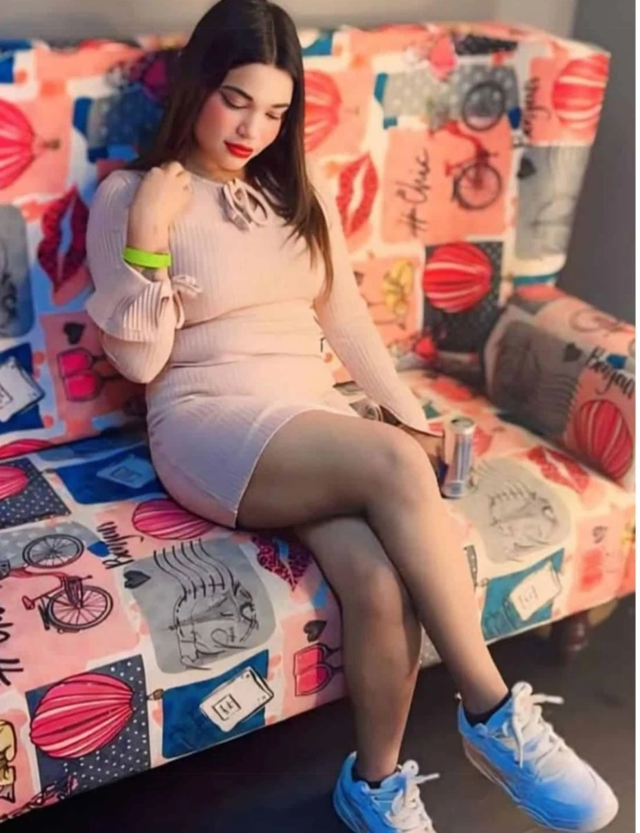 Russian - Vip Indian Call Girl 24Hrs – Indian escort in Kolkata — 2 / 9