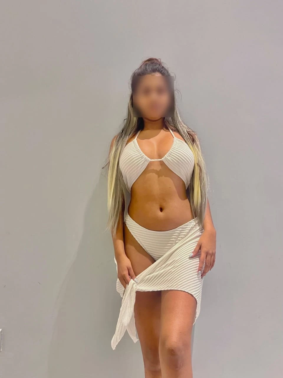 Elena – Sri Lankan escort in Colombo — 2 / 21