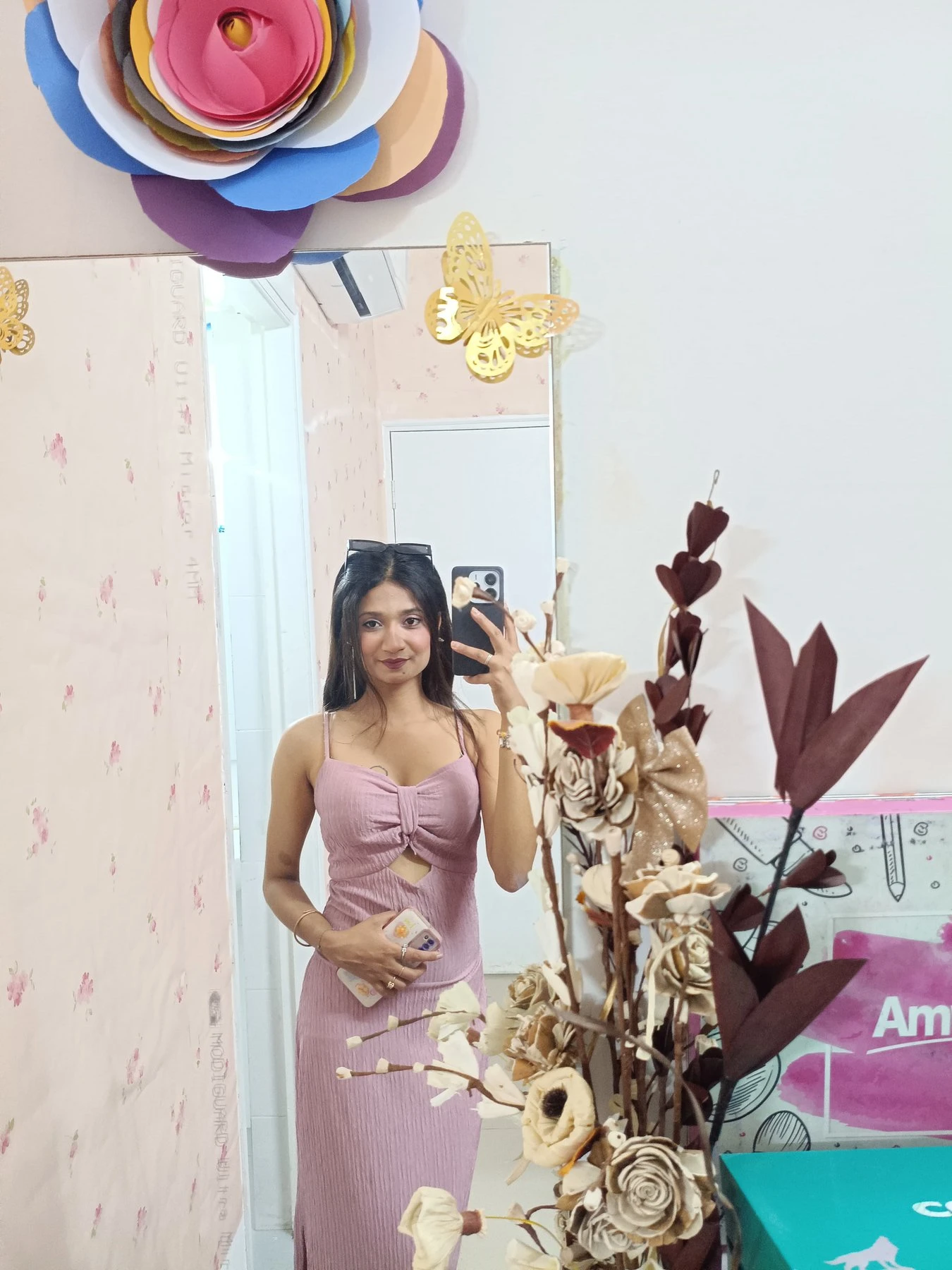 Jenii Varma – Indian escort in Mumbai — 3 / 4