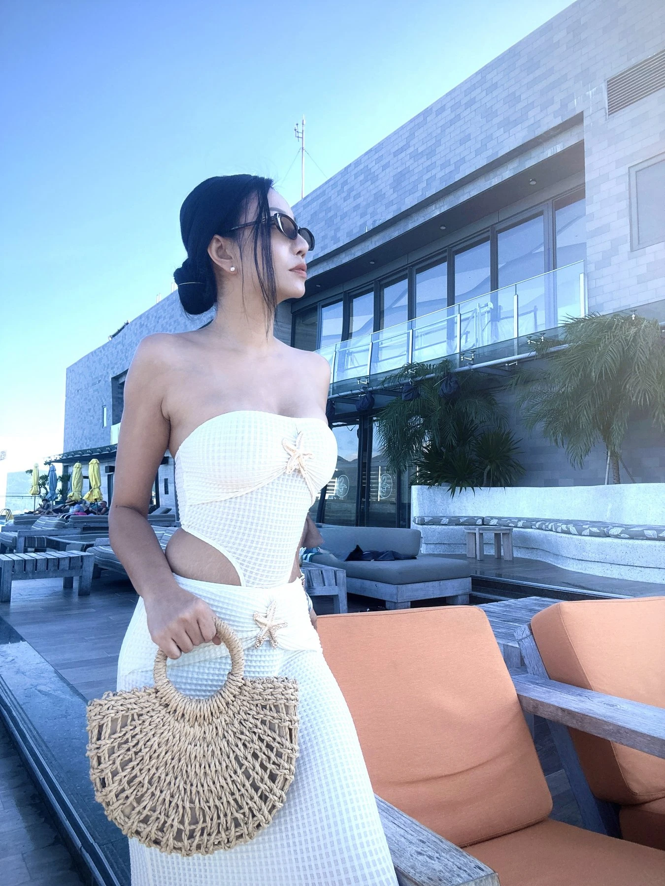 Stefanie Gym Bae – Laotian escort in Hanoi — 11 / 12