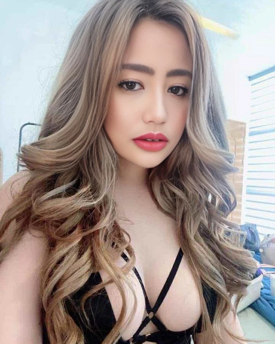 Naughty – Vietnamese escort in Montenegro — 2 / 5