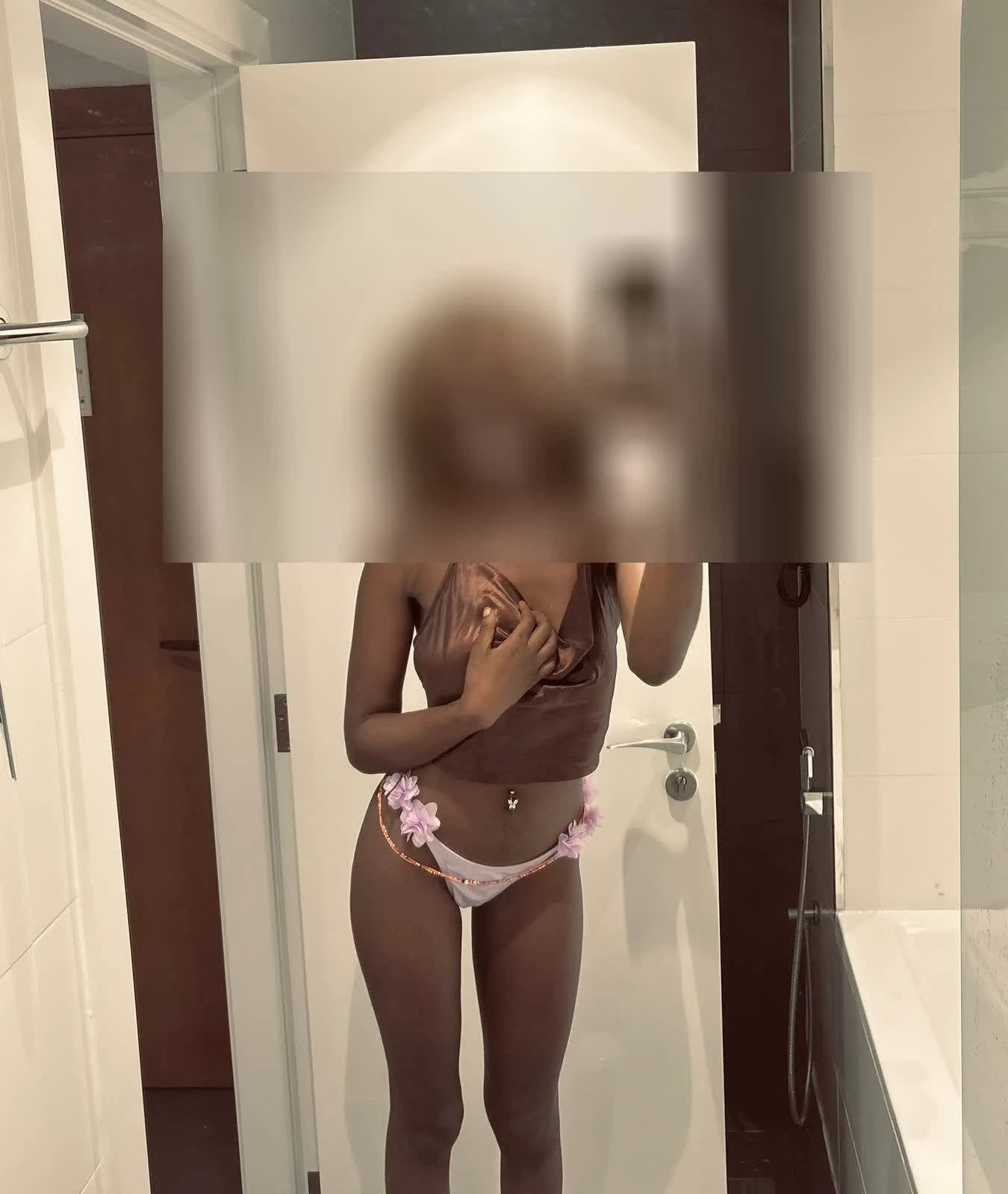 Nikita – Rwandan escort in Kampala — 4 / 11