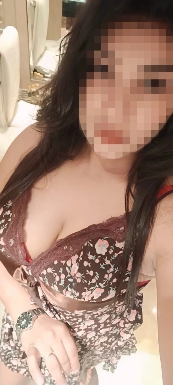 Soniya Independent Escort – Indian escort in Mumbai — 3 / 4