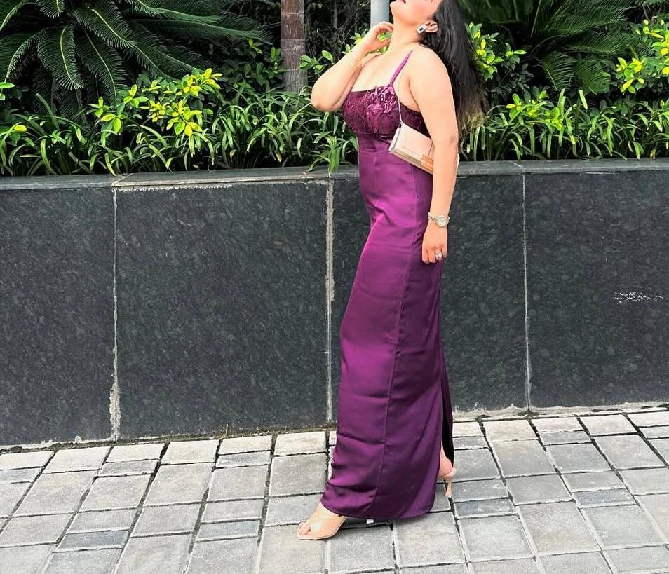 Office lady Girlfriend experience – Sri Lankan companion in Colombo — 6 / 7