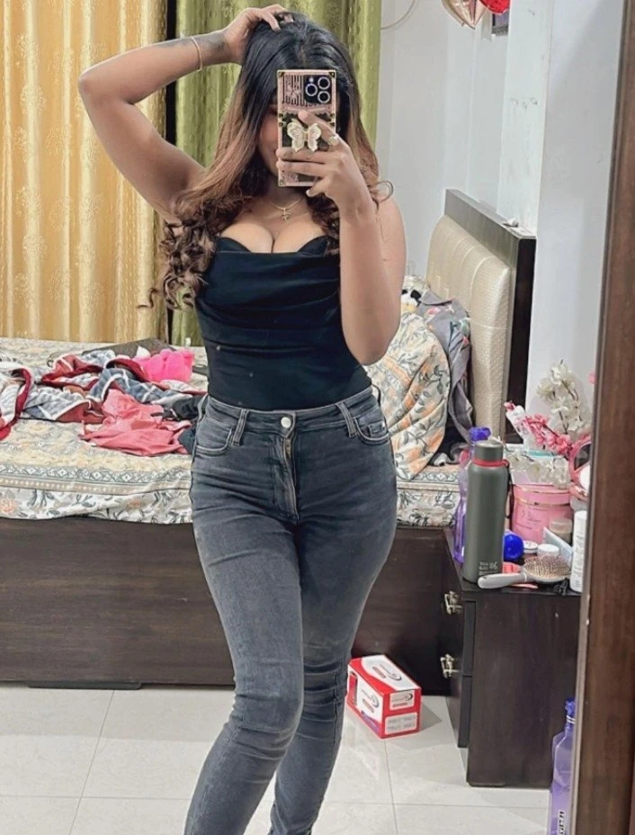 Real meet and cam show – Indian escort in Hyderabad — 3 / 4