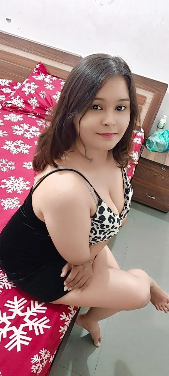 Kavya – Indian escort in Pune — 1 / 2