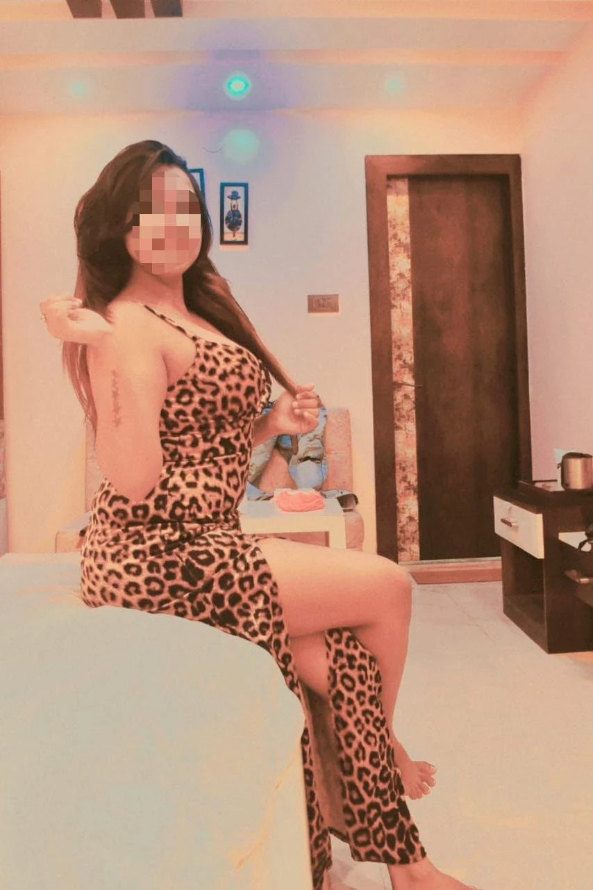 Jenny – Indian escort in Kolkata — 4 / 5