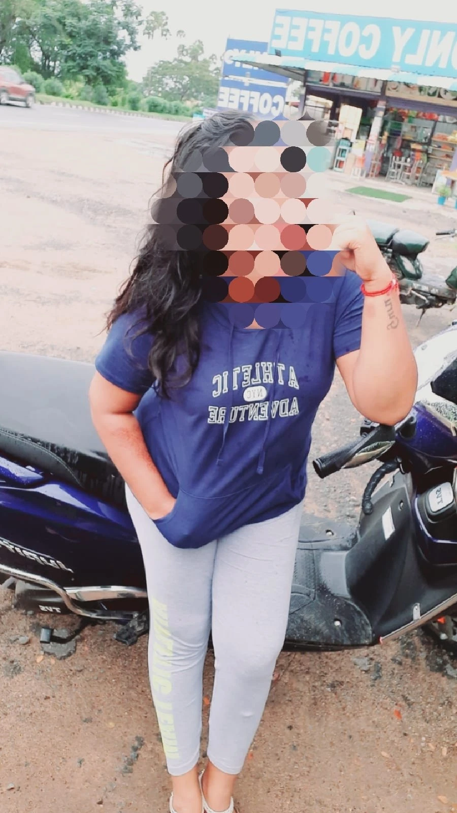 Geetha – Indian escort in Chennai — 2 / 3
