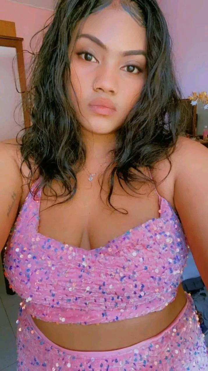 Marinette – Malagasy escort in Mauritius — 3 / 5