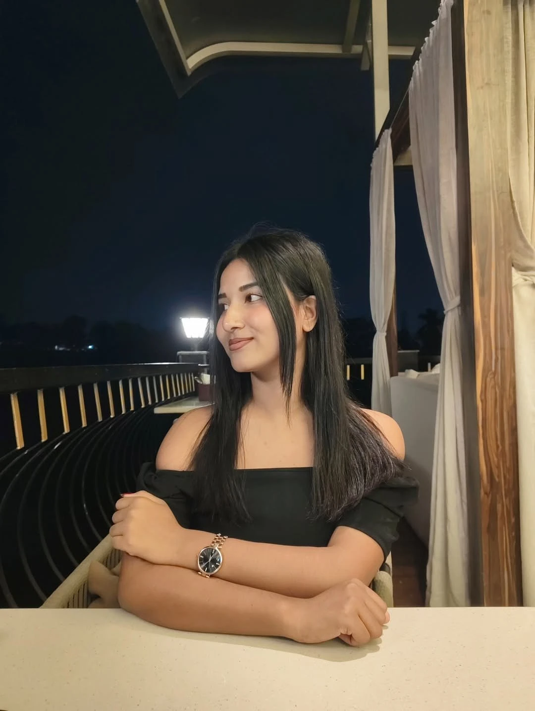 Sneha Banerjee – Indian escort in Kolkata — 3 / 8
