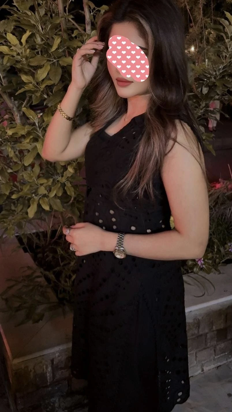 Chavvi Sharma – Indian escort in Noida — 3 / 5