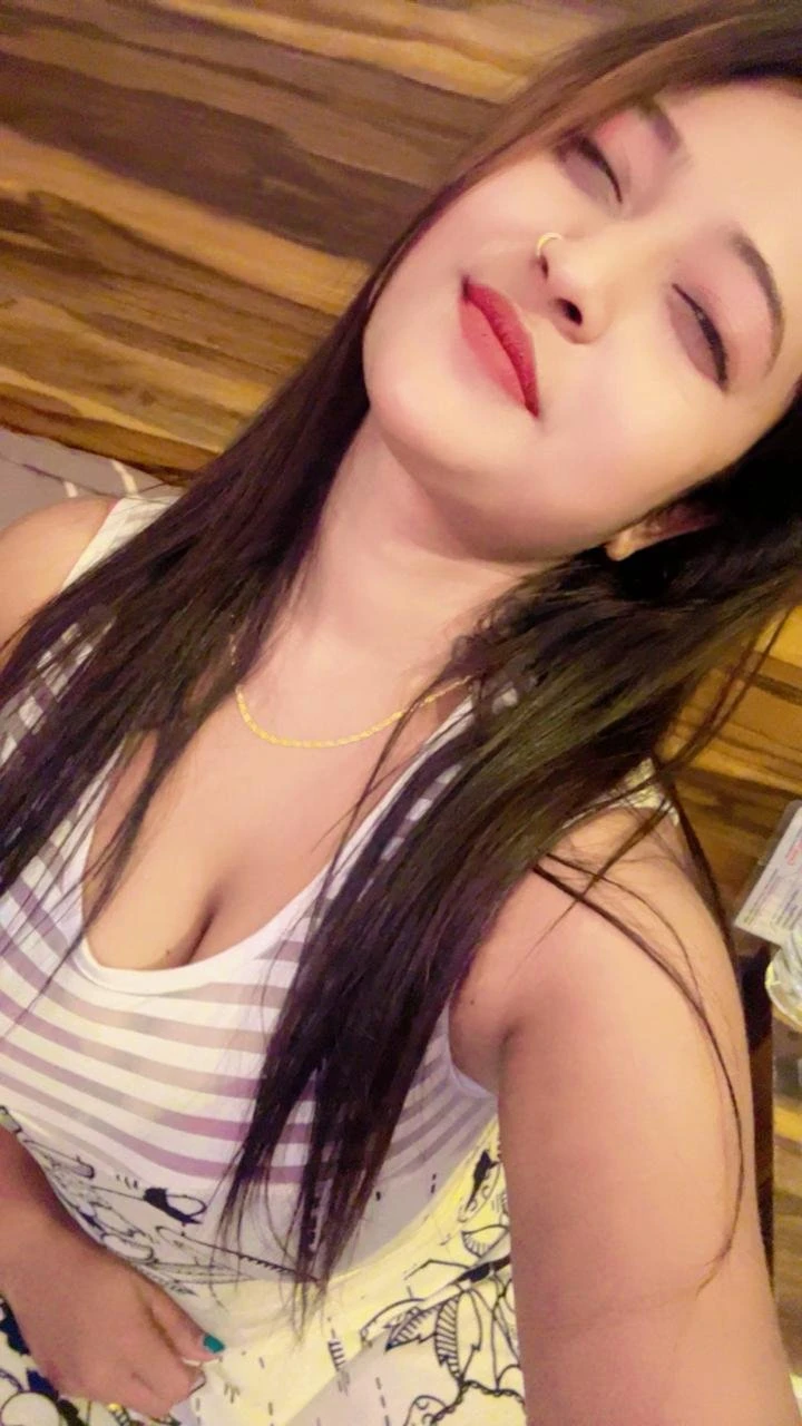 Cam & Meet ( independent ) gfe 🫦 – Indian escort in Pune — 3 / 5