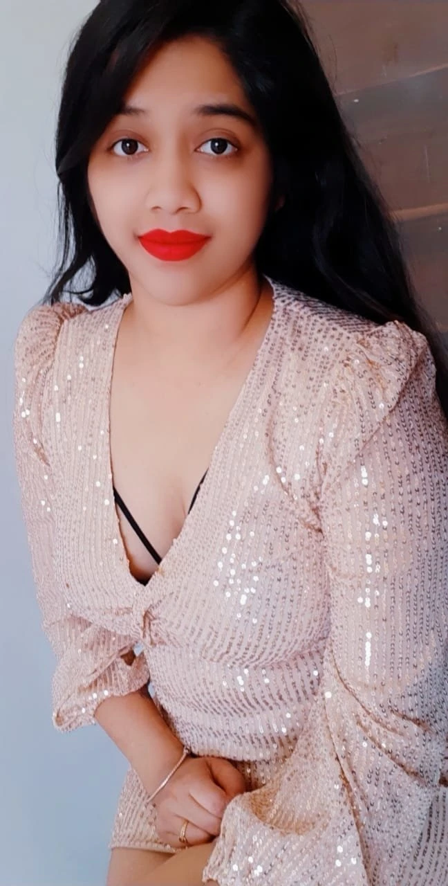 Riya – Indian escort in Surat — 3 / 4