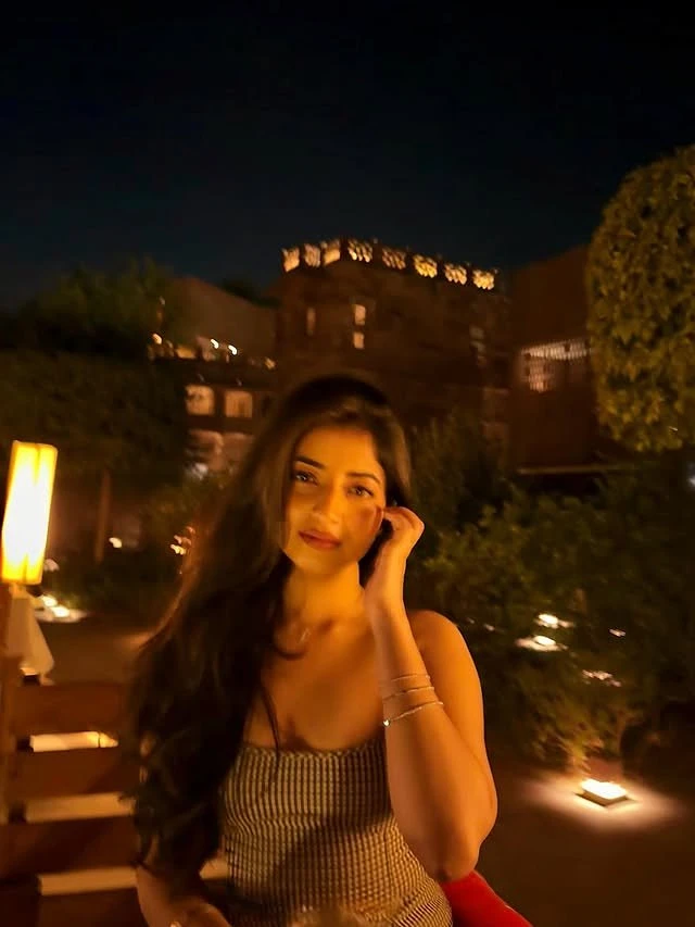 Aarohi – Indian escort in Noida — 4 / 6