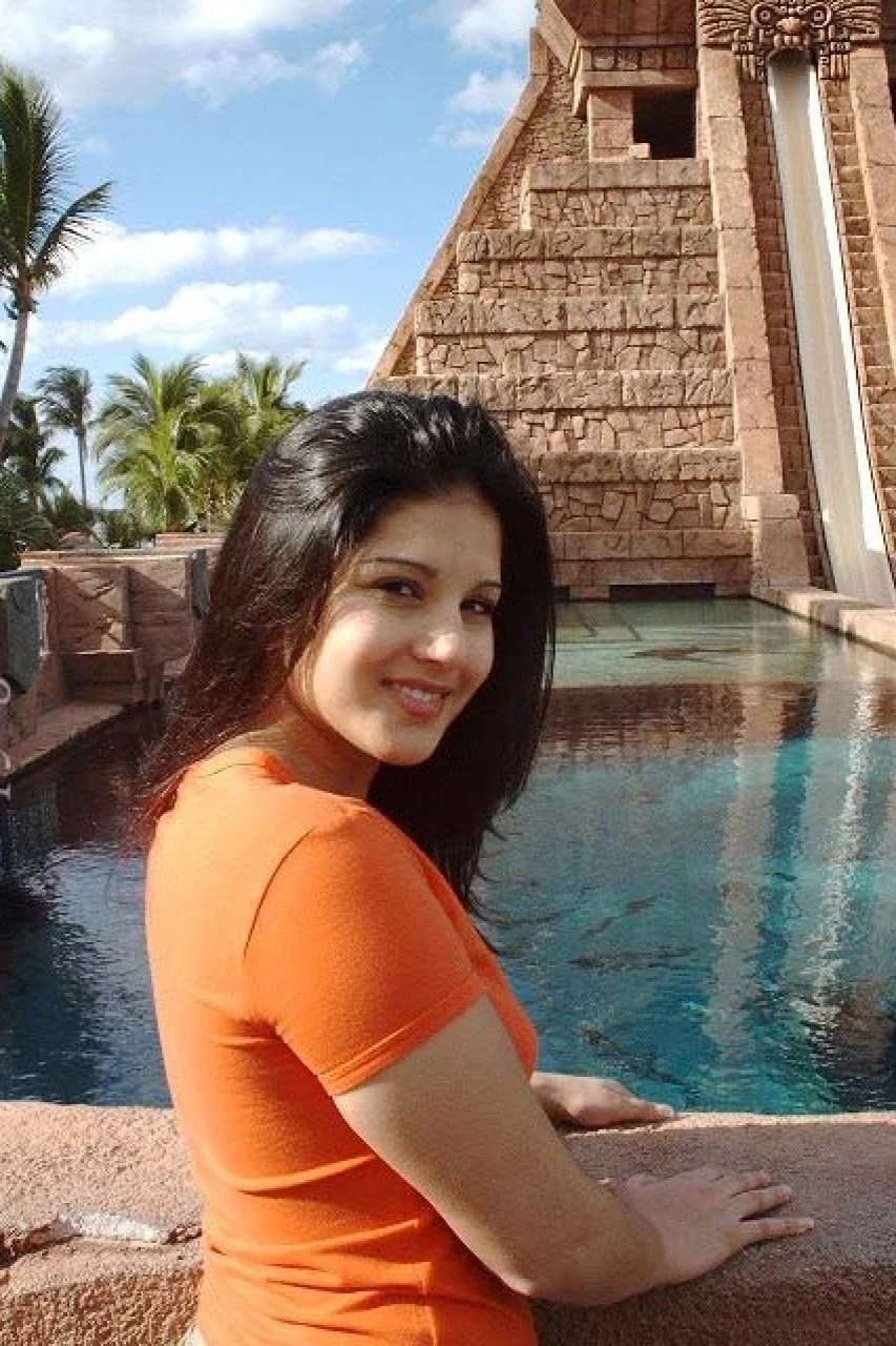 Meghana: Best Escort Girl in Surat – Indian escort in Surat — 1 / 5